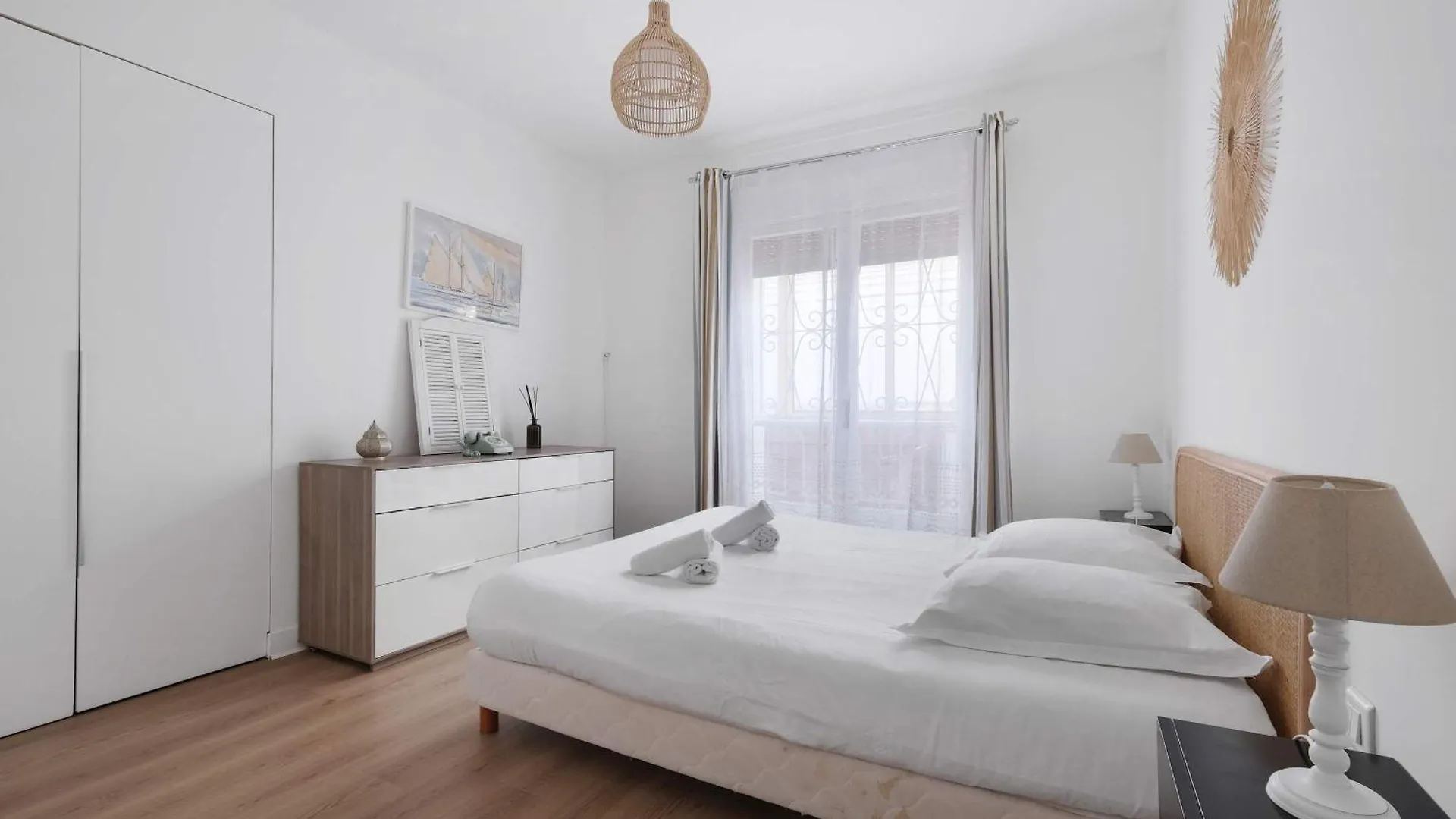 A027 - Appartement Moderne - Pres De La Plage Antibes 0*,  France