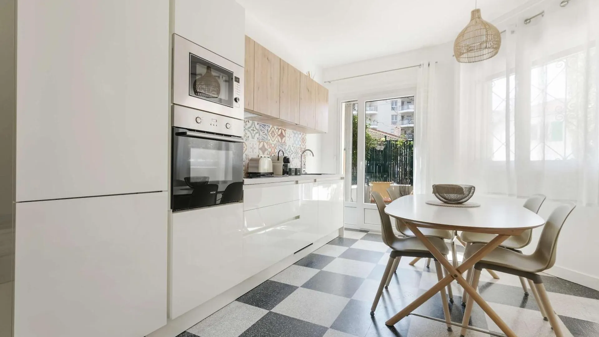 Apartment A027 - Appartement Moderne - Pres De La Plage Antibes