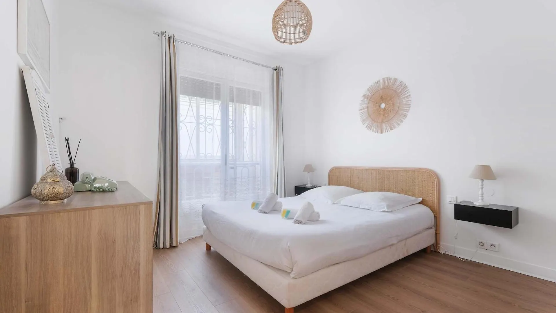 A027 - Appartement Moderne - Pres De La Plage Antibes